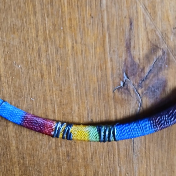 🇲🇽📿 Rare Mexican Woman Necklace Metal Wrapped in Wire & Colorful Thread 🌮💎 - Picture 3 of 5